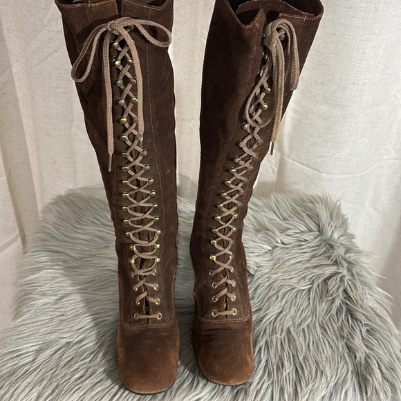 Vintage 60s/70s Brown Suede Lace-Up Knee-High Boots - Picture 6 of 11